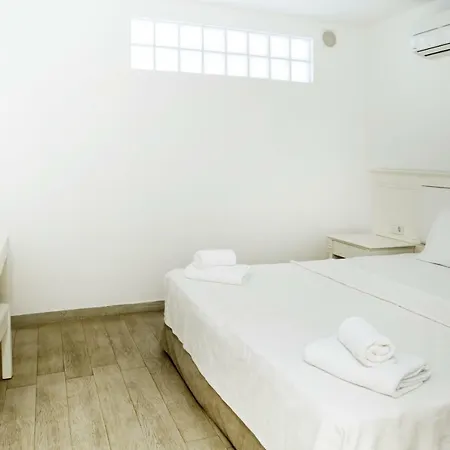 Tatil Evi Tilkicik Yali Daireleri Club Flipper Yalikavak Bodrum