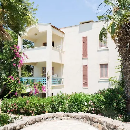 Tilkicik Yali Daireleri Club Flipper Yalikavak بيت للعطل
