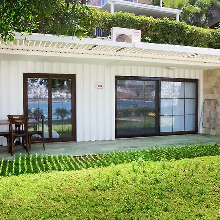 Tilkicik Yali Daireleri Club Flipper Yalikavak Tatil Evi